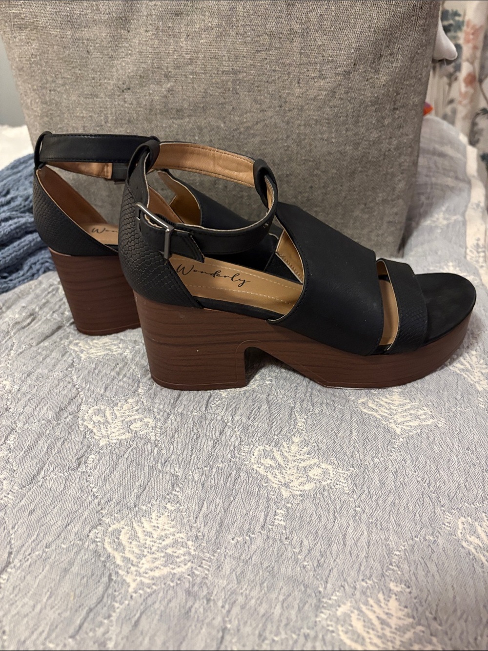 Wonderly Black Platform Sandal with Chunky Wood-Effect Heel